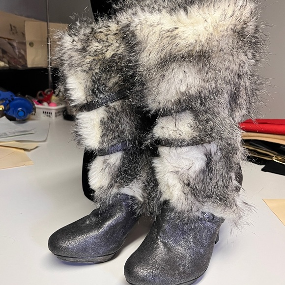 Faux fur boots - Picture 2 of 4